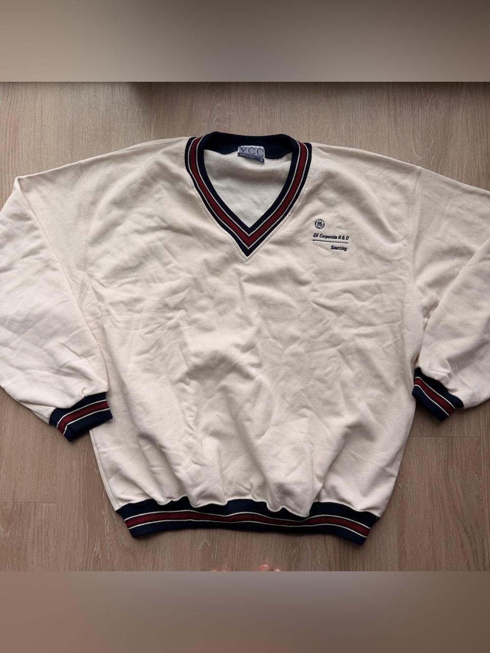Vintage GE v neck pull over